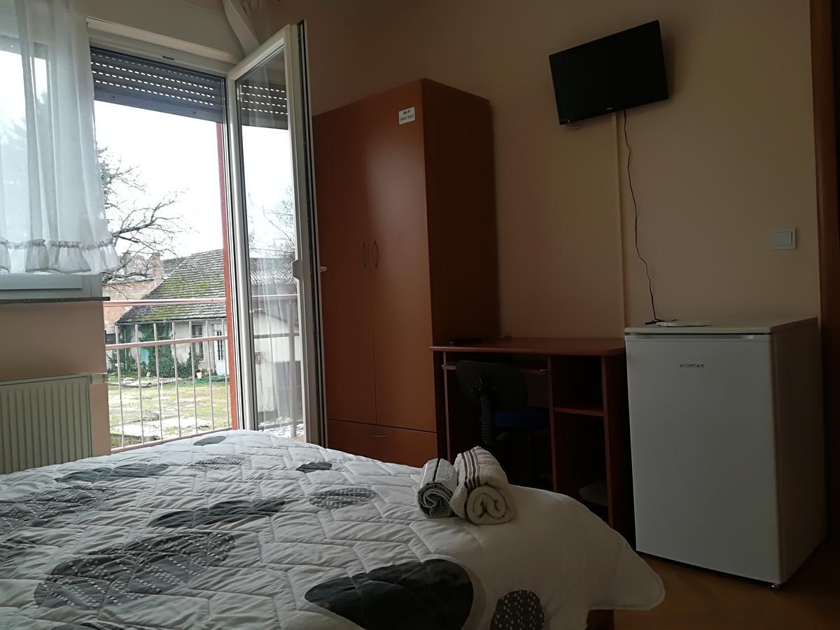 Guesthouse Sava Slavonski Brod Exterior foto